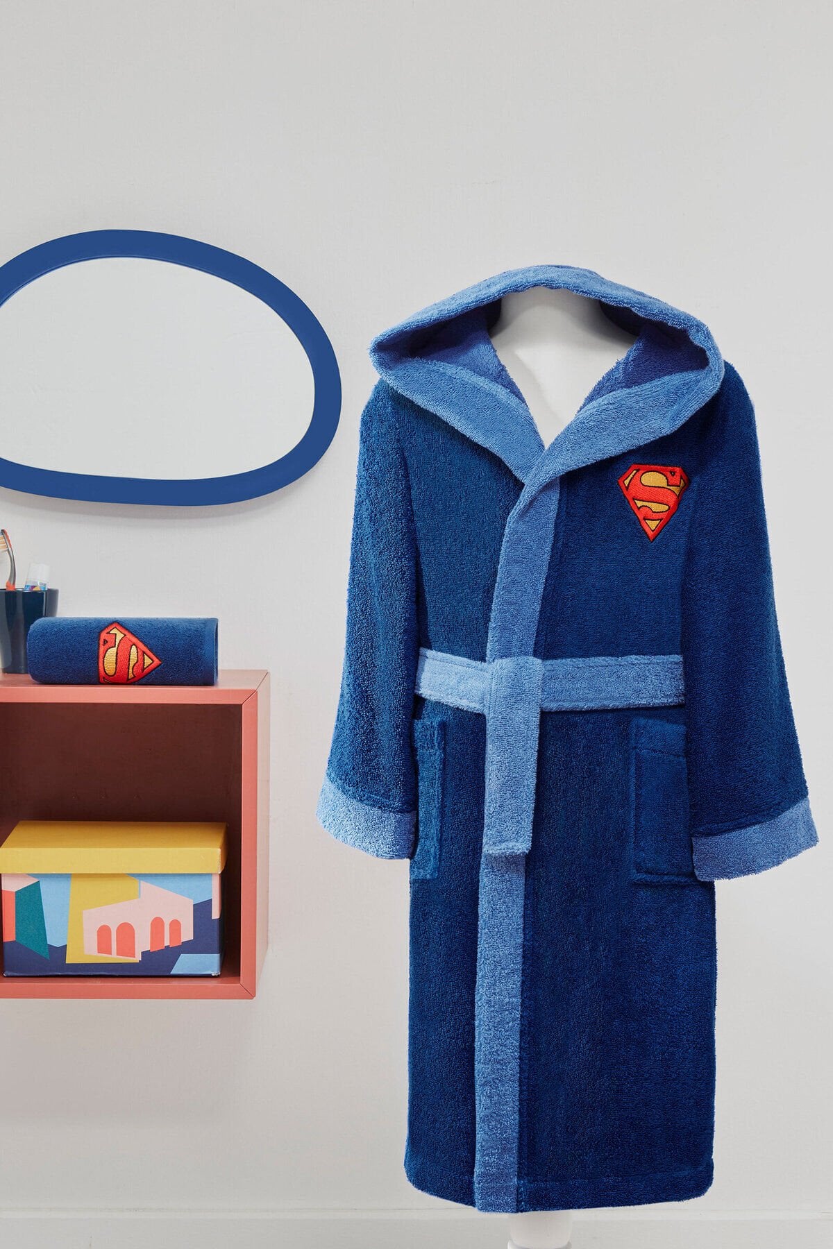 Özdilek Superman Hero Nakışlı Lisanslı Kapüşonlu Çocuk Bornozu 5/6 Yaş