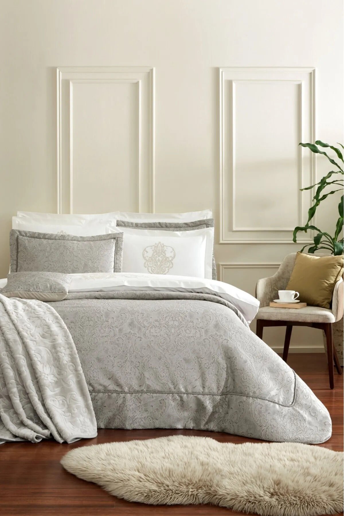 Julia 11 Parça Çeyiz Seti - Bej