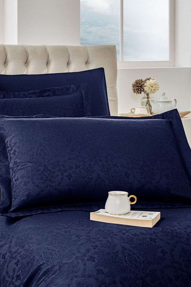 Ornament Çift Kişilik Jakarlı Saten Nevresim Takımı Lacivert