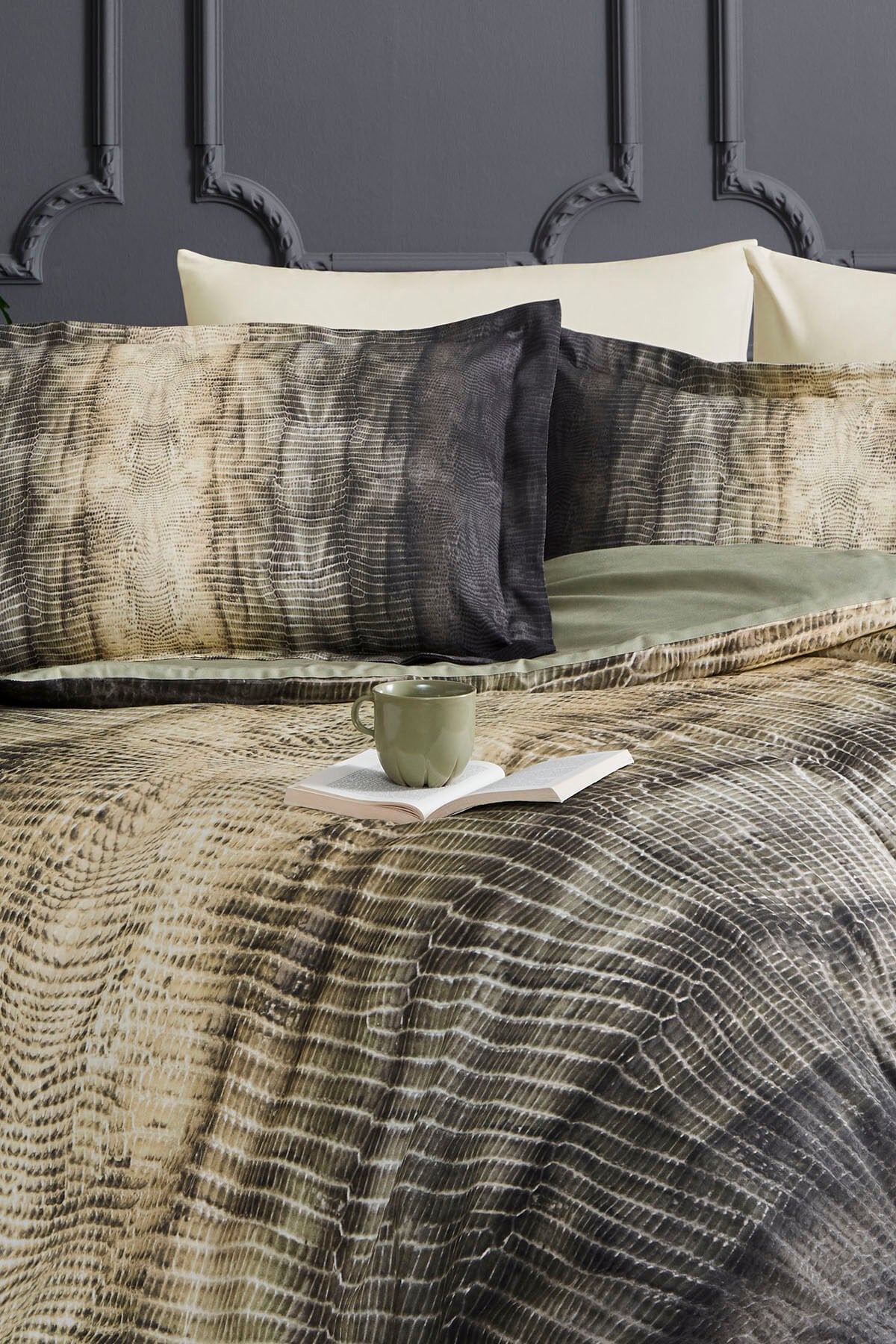 Verde Çift Kişilik Soft Life Saten Nevresim Takımı