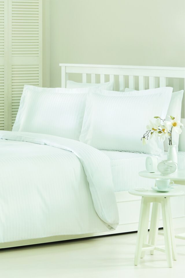 Line Çift Kişilik Saten Nevresim Takımı