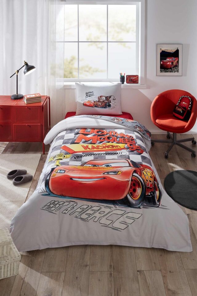 Cars Fast Disney Lisanslı Tek Kişilik Lastikli Çarşaf Çocuk Nevresim Takımı